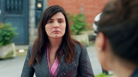 Nur fracasa en su intento de recuperar su antigua vida de lujos 