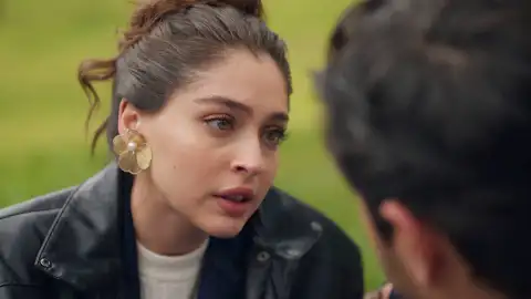 Leyla sabe cómo atrapar a Mali Leyla sabe cómo atrapar a Mali