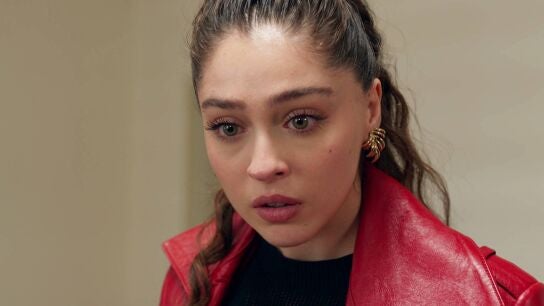 Leyla descubre que Nur acabó con la vida de su padre 