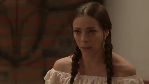 Nora niega su affaire con el marido de su madre Nora niega su affaire con el marido de su madre