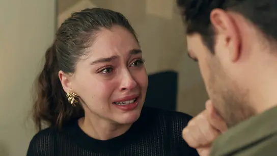 Leyla, destrozada al ver que Tufan está libre Leyla, destrozada al ver que Tufan está libre