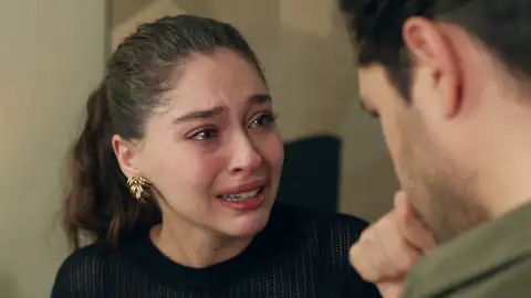 Leyla, destrozada al ver que Tufan está libre Leyla, destrozada al ver que Tufan está libre