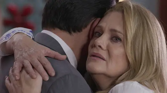 Estela regresa a casa y finge no recordar nada: ¿qué está tramando? Estela regresa a casa y finge no recordar nada: ¿qué está tramando?