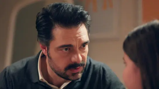 Tufan le confirma a Ipek que Leyla es su hermana Tufan le confirma a Ipek que Leyla es su hermana