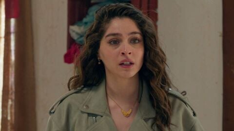 Leyla comunica a Nur y Mali que Civan se muere