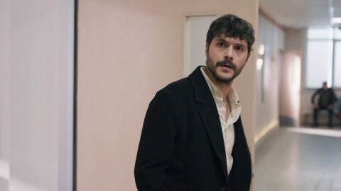 Civan estalla al ver a Nur y Mali en el hospital