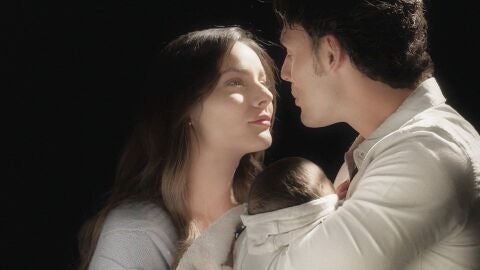 Andrés y Elsa sueñan con su hija Eva 