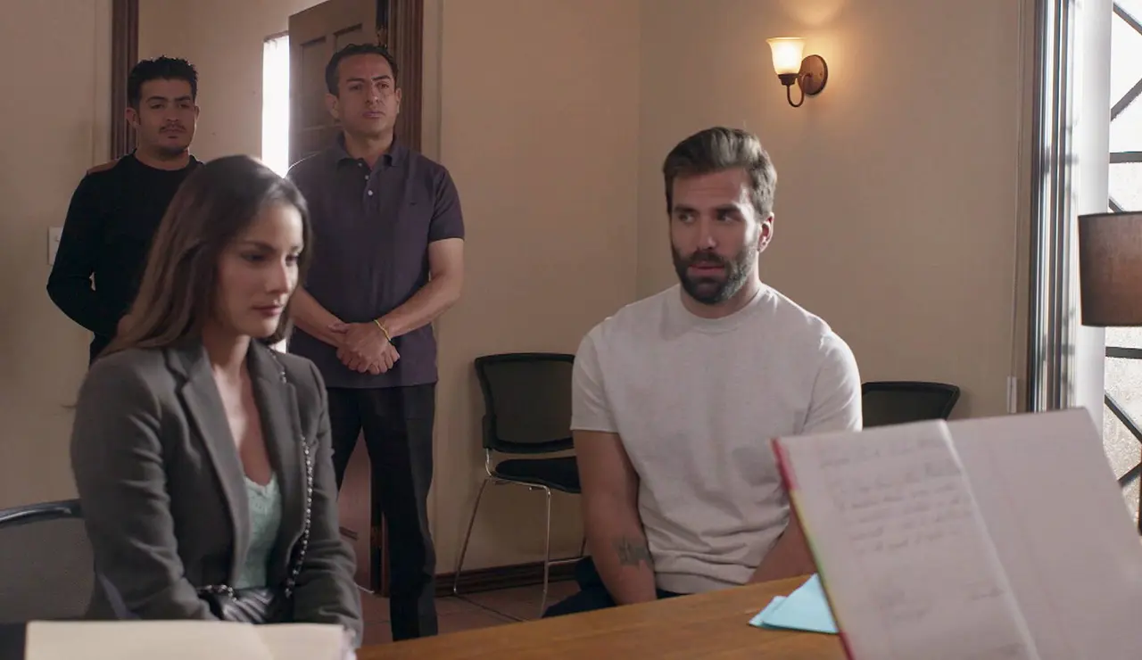 Andrés rompe con Elsa en prisión y ella acaba casándose con Horacio