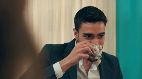 As&iacute; es la curiosa tradici&oacute;n turca del caf&eacute; con sal en las pedidas de mano