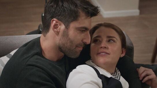Antonia le revela a Gerardo que siempre soñó con tener su propia familia a su lado 