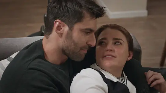 Antonia le revela a Gerardo que siempre soñó con tener su propia familia a su lado Antonia le revela a Gerardo que siempre soñó con tener su propia familia a su lado