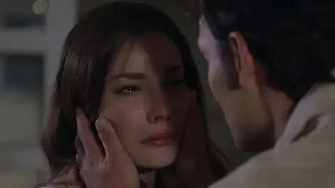 Andrés y Elsa buscan desesperadamente a Eva tras la huida de sus padres adoptivos Andrés y Elsa buscan desesperadamente a Eva tras la huida de sus padres adoptivos