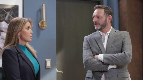La reacción de Ángela al saber que Lamberto es el nuevo director de La Magnolia