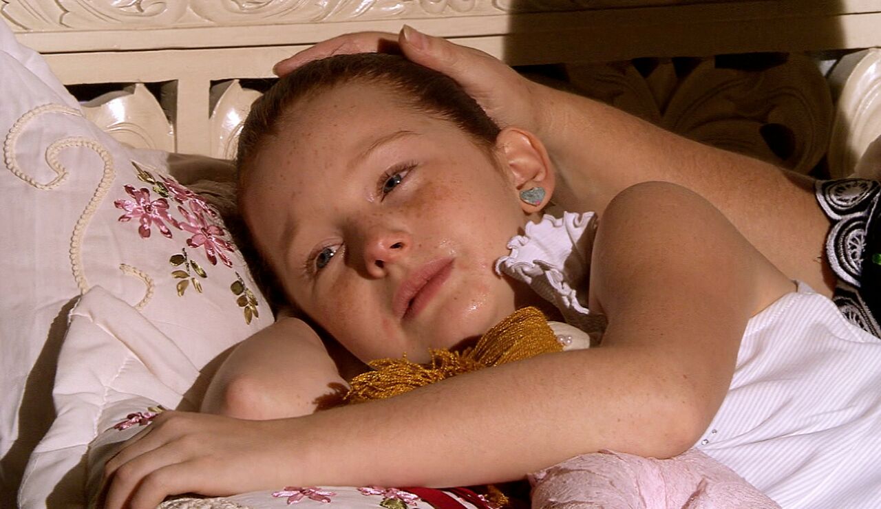 Carmina se casa con Augusto y Elisa no para de llorar