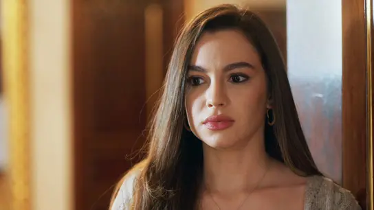 Canfeza descubre que la nueva empleada de hogar de los Yilmaz es la amante de Ferman Canfeza descubre que la nueva empleada de hogar de los Yilmaz es la amante de Ferman