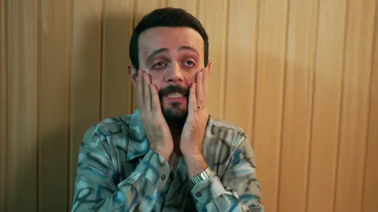 Ferman teme que su familia descubra que Efsane está embarazada y él es el padre Ferman teme que su familia descubra que Efsane está embarazada y él es el padre