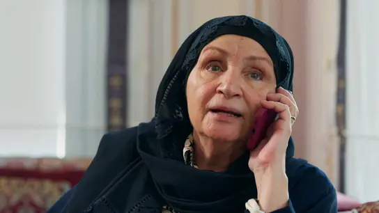 Afet se desahoga con Mahir: "Canfeza ha deshonrado a la familia! Afet se desahoga con Mahir: "Canfeza ha deshonrado a la familia!
