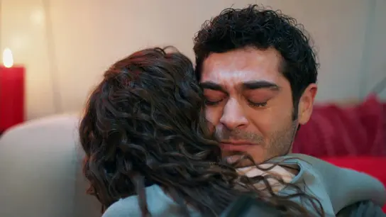 Canfeza logra emocionar a Mahir con el regalo que le ha comprado Canfeza logra emocionar a Mahir con el regalo que le ha comprado