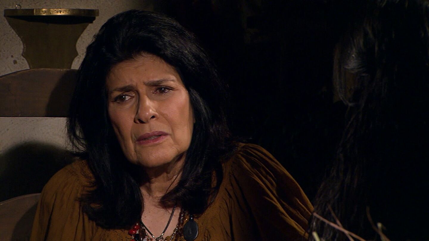 Paloma ha decidido marcharse de La Ermita y reunida de coraje le dice a su abuela Ramona que no necesita ni de Gael ni de Enrique para salir adelante con su hijo.