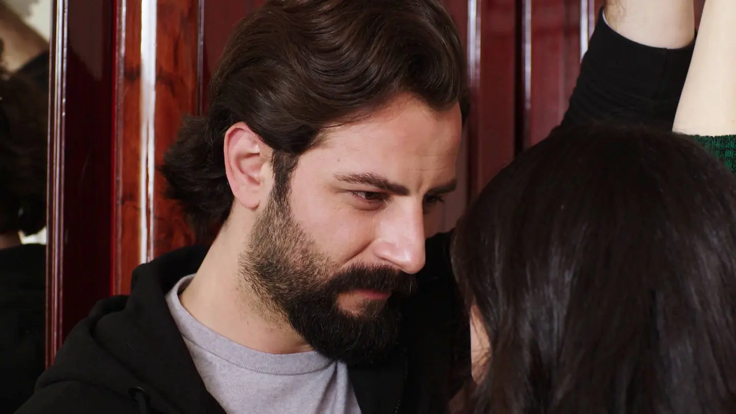 El silencio de Reyhan y Emir El silencio de Reyhan y Emir