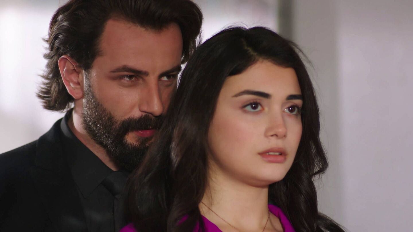 Emir se muestra muy atento con Reyhan