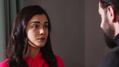 Reyhan regresa a la mansi&oacute;n y planta cara a Emir y a su suegra